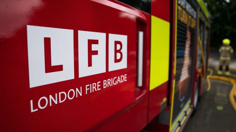 Doğu Londra’daki Yangında İkinci Çocuk da Hayatını Kaybetti