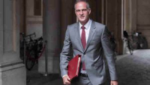 Bilim Bakanı: İngiltere siber tehditlere ve salgın hastalıklara ‘açık’ durumda