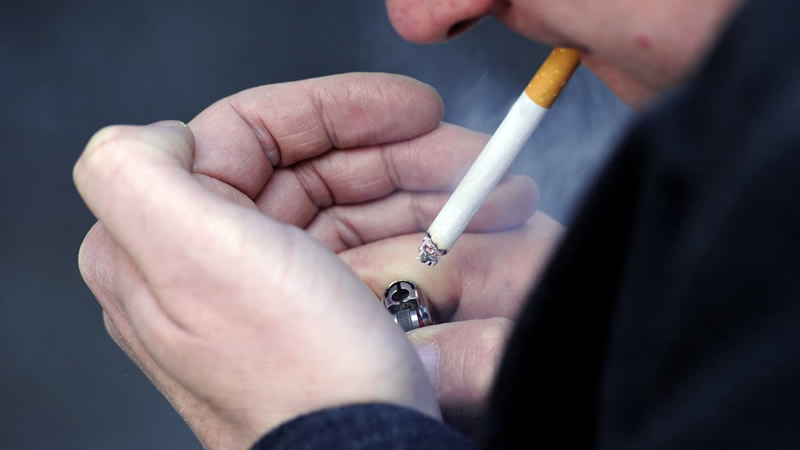 İngiltere’de sigara yasağı başlıyor: Nasıl uygulanacak ve kimler etkilenecek?