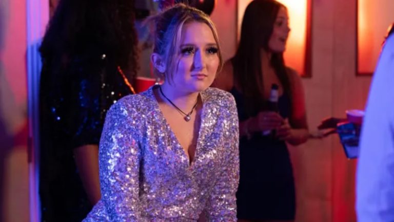 Hollyoaks’un Türk Asıllı Yıldızı Ela-May Demircan, 13 Yıl Sonra Diziye Veda Etti