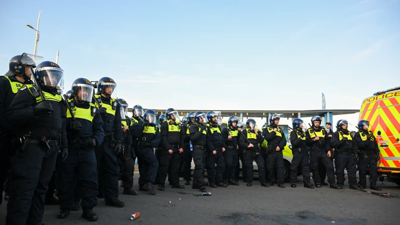 Kral Charles’tan Polise Teşekkür: İsyanlar Sonrası Düzen Tekrar Sağlandığı İçin Minnettarım