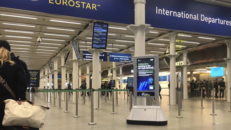 AB’ye Seyahat Edecek İngiliz Vatandaşları 7 Avro Vize Muafiyet Ücreti Ödeyecek