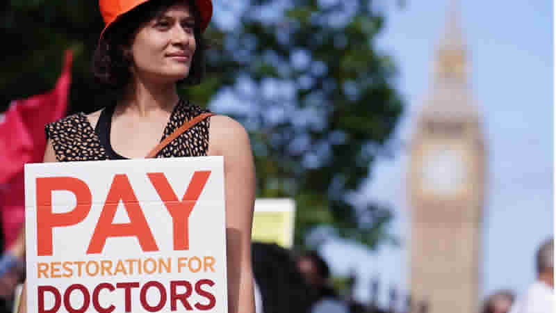 İngiltere’de Aile Hekimleri 60 Yıl Sonra Grev Kararı Aldı