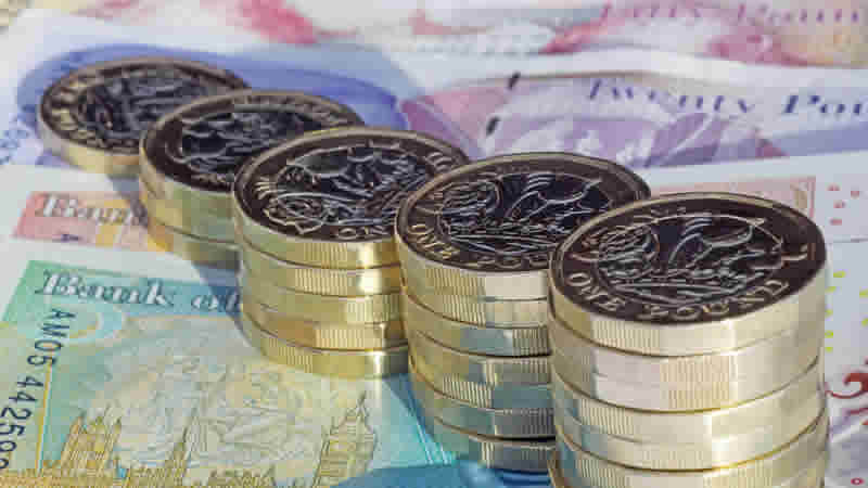 İngiltere’de Emeklilik Ödeneğinde Artış Beklentisi: Nisan 2025’te 460 Sterlinlik Artış Mümkün