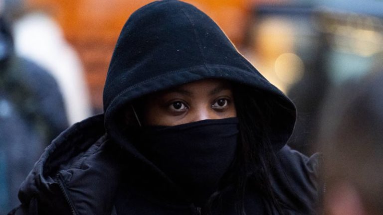 Londra’da 30 Yaşındaki Anne Yangında Ölen Dört Oğlunun Ölümünden Suçlu Bulundu