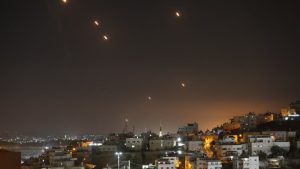 İngiltere’den İran’ın İsrail’e Saldırısına Kınama: “Savunma Hakkının Arkasındayız”