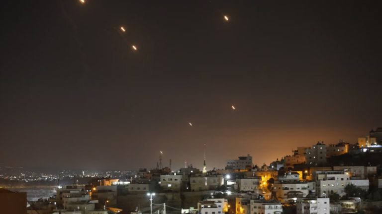 İngiltere’den İran’ın İsrail’e Saldırısına Kınama: “Savunma Hakkının Arkasındayız”