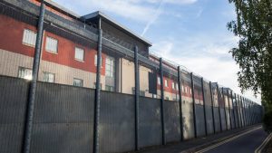 İngiltere’de Göçmen Tutukevinde İntihar: İhlal Tespit Edildi