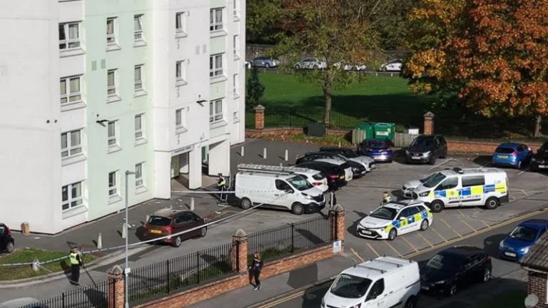 Leeds’te Gökdelenden Düşen Hamile Anne Hayatını Kaybetti, Bebek Sağlıklı Dünyaya Geldi