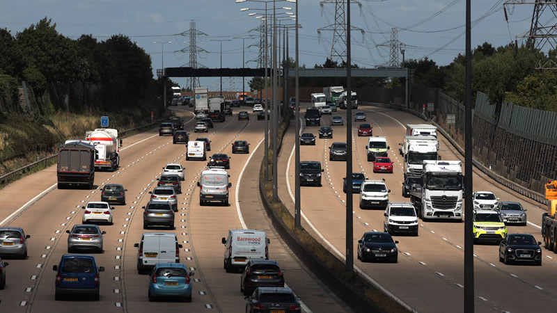 İngiltere’de 21 Yaş Altı Sürücüler İçin Yolcu Kısıtlaması Çağrısı