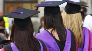 İngiltere’de Üniversite Ücretleri Sekiz Yıl Sonra İlk Kez Artıyor