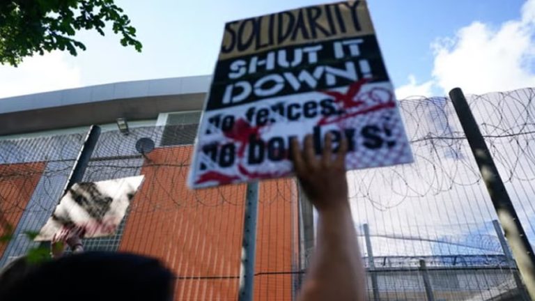 İngiltere’deki Göçmen Merkezlerinde Şiddet ve Kendine Zarar Vakaları Arttı