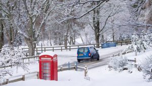 “Bert Fırtınası” İngiltere’yi Etkisi Altına Aldı: Kar, Yağmur ve Kuvvetli Rüzgarlar Ulaşımı Felç Etti