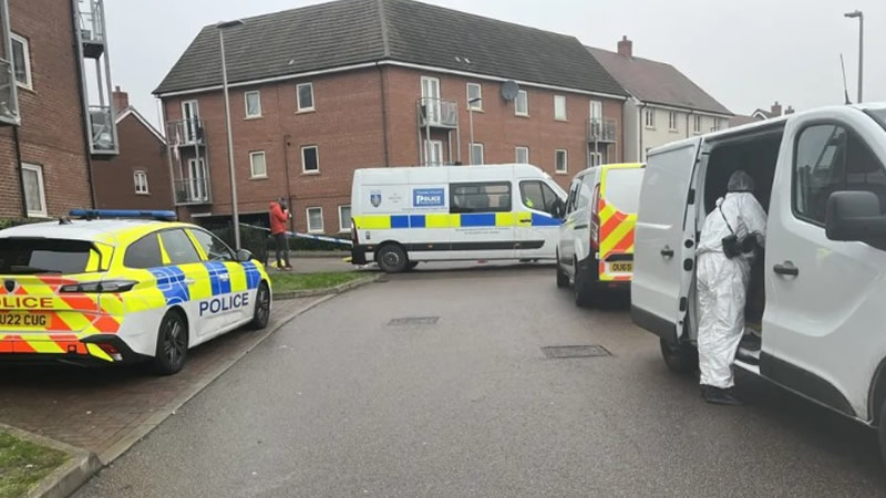 Milton Keynes’te Bıçaklanan İki Kadın Hayatını Kaybetti