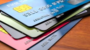 İngiltere’de Kredi ve Banka Kartı Harcamaları 2024’te Hiç Artış Göstermedi