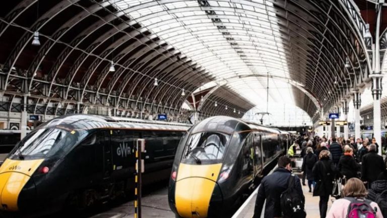 İngiltere’de Tren Seferleri ve Kapasiteleri Artırılıyor