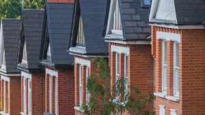 İngiltere’de Ortalama Konut Fiyatı 297 Bin 166 Sterline Yükseldi