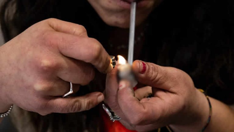 İngiltere İlk Güvenli Uyuşturucu Tüketim Odasını Açmaya Hazırlanıyor