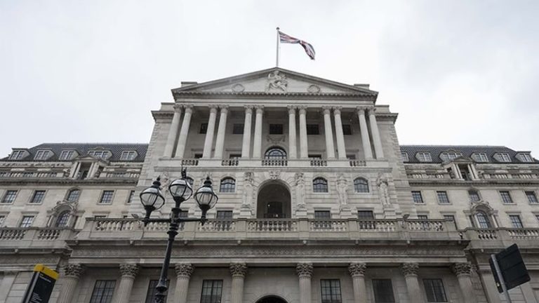 İngiltere Dijital Sterlin Kararını 2027’ye Erteledi