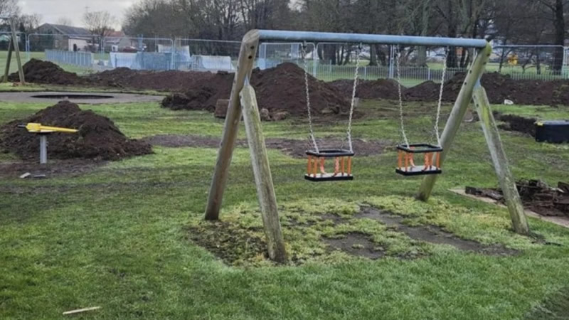 İngiltere’de Çocuk Parkında 150’den Fazla Bomba Bulundu