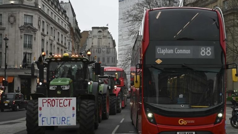 İngiltere’de Çiftçiler Ayakta: Traktörlerle Londra’da Büyük Protesto