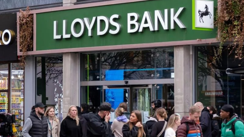 Lloyds, Halifax ve TSB Bankalarının Uygulamaları Çöktü: Binlerce Kullanıcı Etkilendi