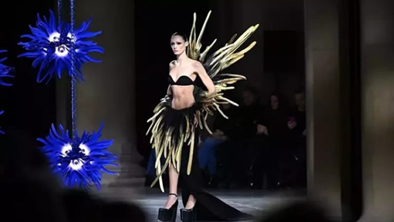 Londra Moda Haftası 2025-26 Sonbahar/Kış Programı