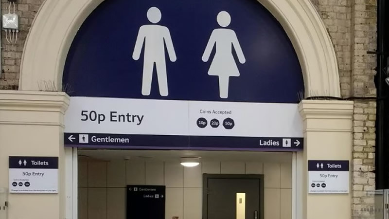 İngiltere’de Umumi Tuvaletlerin Zorunlu Olması İçin Kampanya Başlatıldı