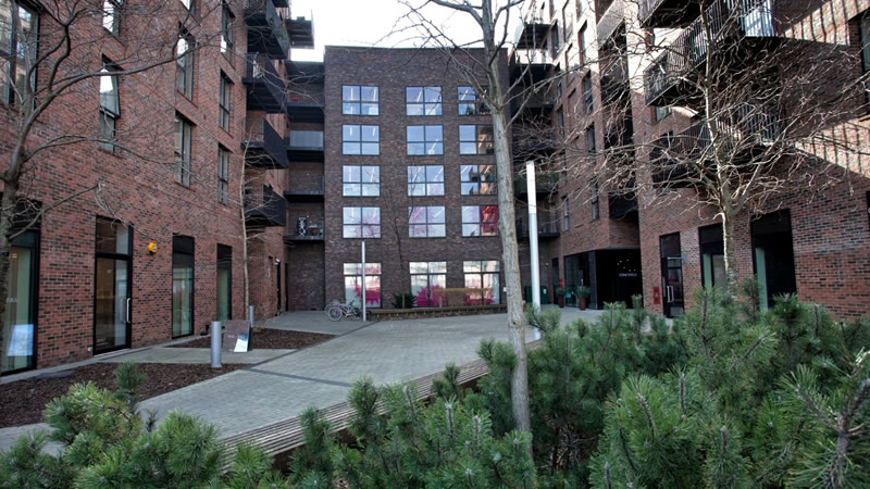 İngiltere’de Konutlar İçin Artan Hizmet Bedellerine Tepkiler Büyüyor