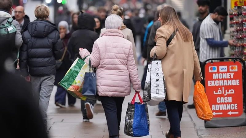 Londra’nın Oxford Caddesi Trafiğe Kapatılabilir: Halkın Görüşü Alınıyor