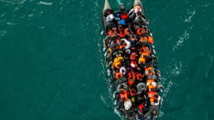 İngiltere, Küçük Tekne Geçişlerini Engellemek İçin Irak’a Yönelik Reklam Kampanyası Başlattı