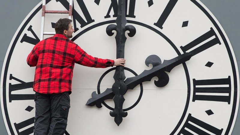 İngiltere’de Yaz Saati Uygulaması Bu Hafta Sonu Başlıyor