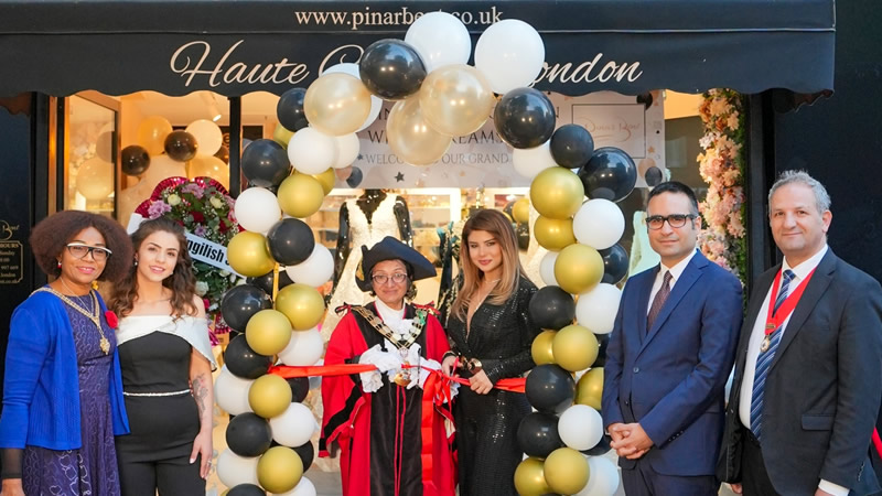Ünlü Modacı Pınar Bent’ten Londra’da Muhteşem Açılış