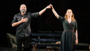 Kerem Alışık ve Evrim Alasya’ya Londra’da Ayakta Alkışlandı