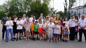 Londra’da 40 Yıllık Türk Okulunda Karne Coşkusu