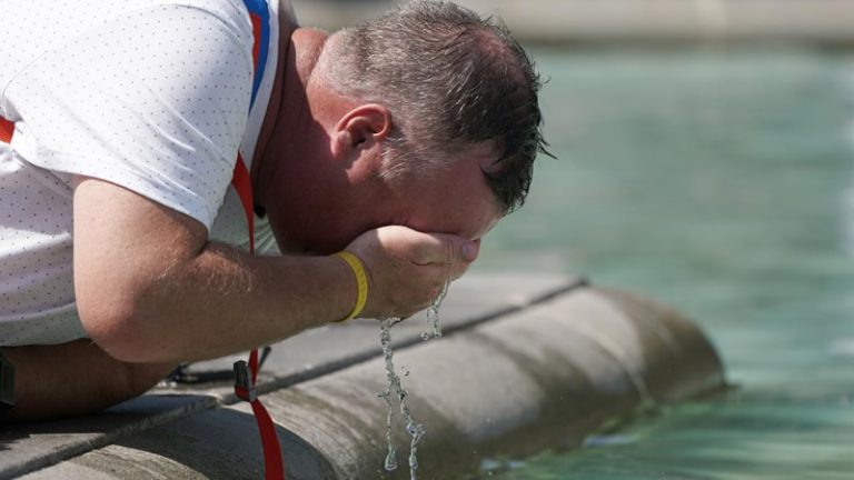 İngiltere 2025’in En Sıcak Gününü Yaşadı: Ardından Fırtına ve Sel Uyarısı Geldi