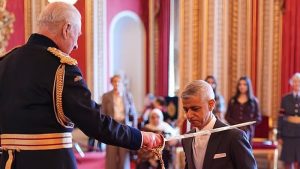 Sadiq Khan’a Kral Charles’tan Şövalyelik Onuru