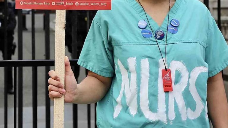 İngiltere’de Hemşireler Greve Hazırlanıyor