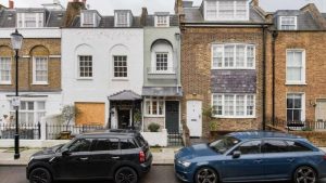 Londra’nın “En Dar Evi” 1,2 Milyon Sterline Satışta