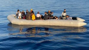 Küçük Teknelerle İngiltere’ye Geçişi Teşvik Eden Sosyal Medya Reklamları Yasaklanacak